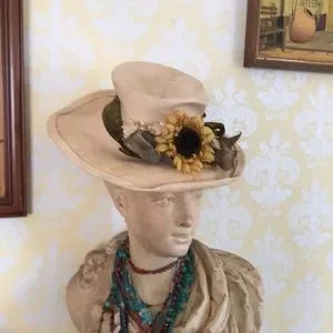 Hand made artist signed | Accessories | On Hold Vintage  display picture 2